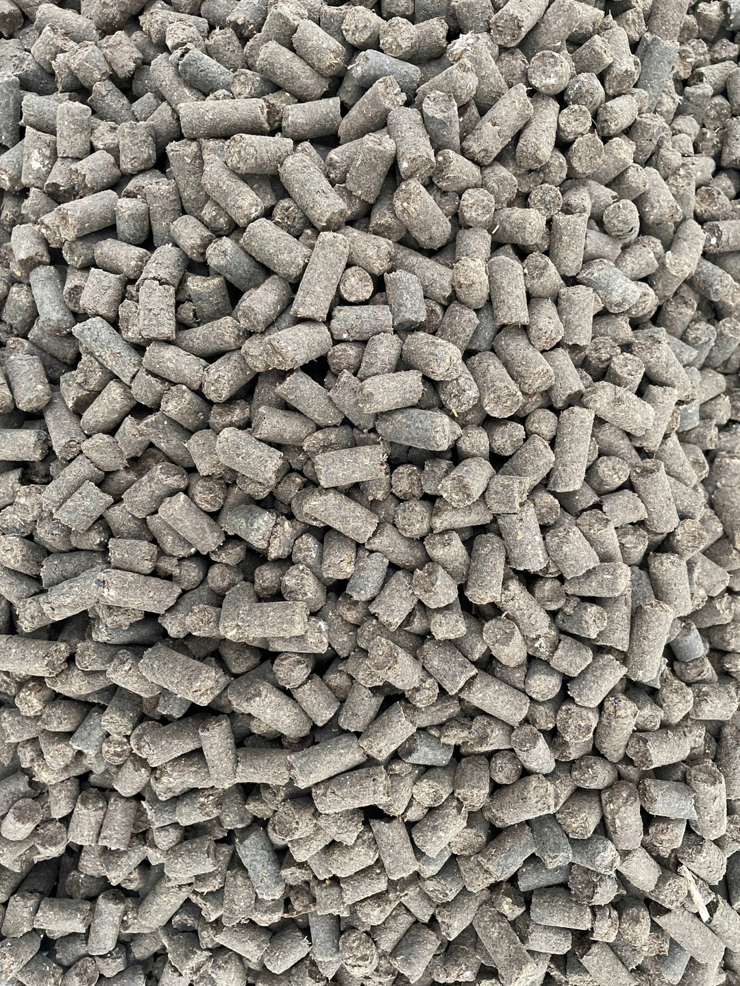 Nawóz organiczny naturalny Zrębkor obornik 20 kg 30 l - obrazek 9