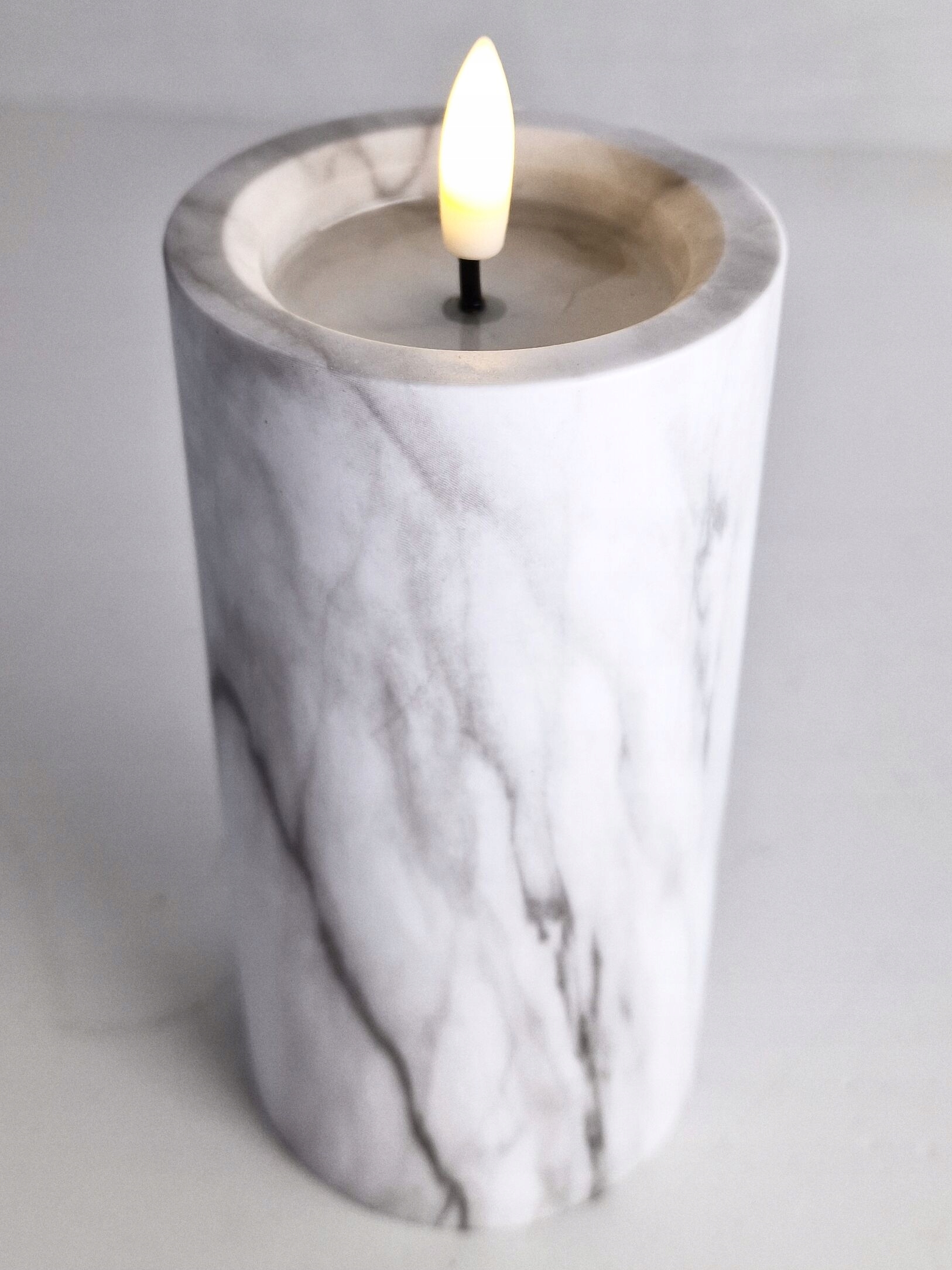 ŚWIECA LED 15cm na baterie biały marmur - obrazek 7