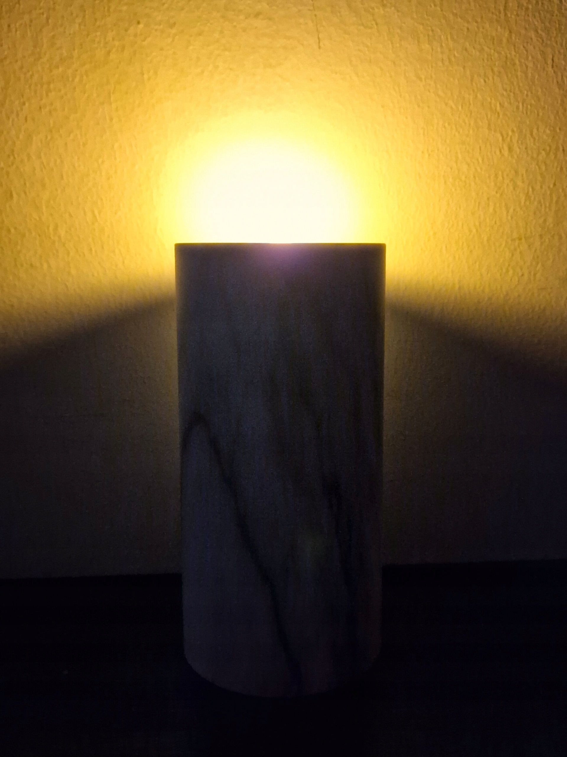 ŚWIECA LED 15cm na baterie biały marmur - obrazek 4